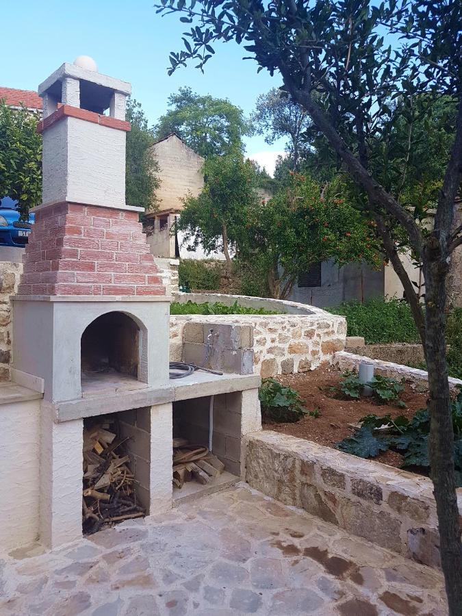 Hotel Kuca Za Odmor Dobrila Jelsa  Exterior foto